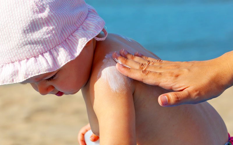 el uso de protector solar en pieles grasas