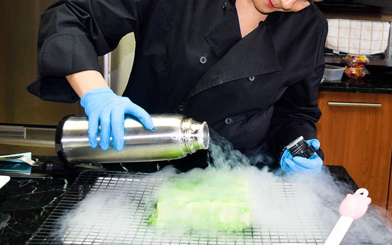 Técnica de nitrógeno líquido en la cocina: Usos prácticos de la cocción en  frío.