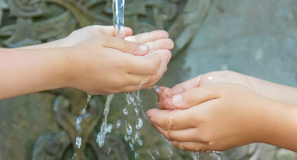 El agua, más que un recurso, es un respiro de vida.